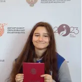 Алиса Загородникова, призёр по русскому языку, ученица гимназии №13 Алиса Загородникова, призёр по русскому языку, ученица гимназии №13