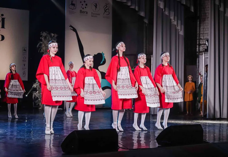 Народное творчество (русский народный танец)