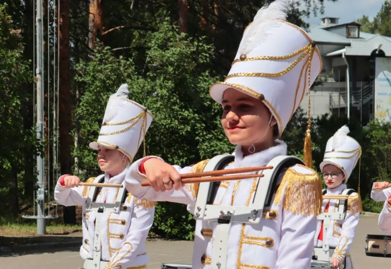 Марширующий оркестр