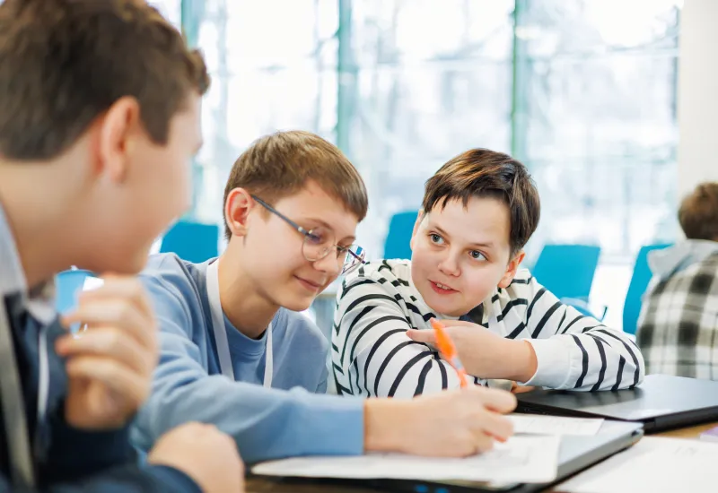 Новогодние ТехноИспытания: Стань героем лаборатории Деда Мороза