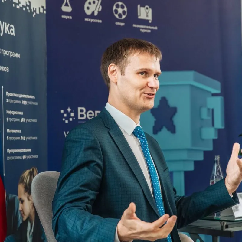 «Будущее науки»: министр образования Нижегородской области встретился с участниками олимпиадной школы от «Веги»!